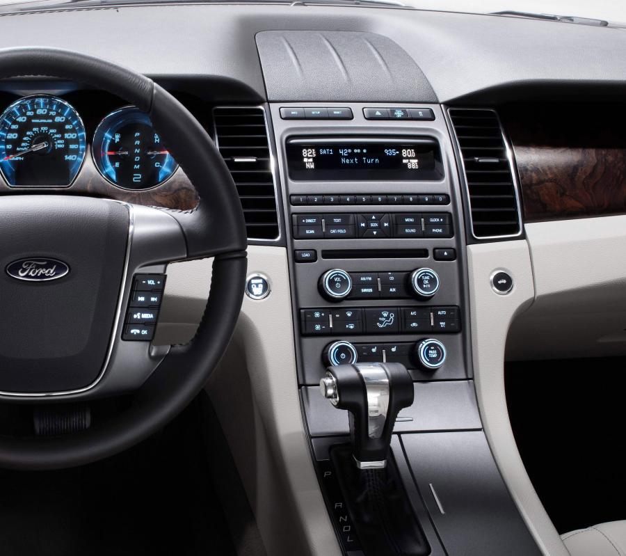  Ford Taurus 2010 года  (фото 133 из 161)